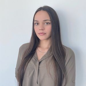 Meet your Posher, Christina